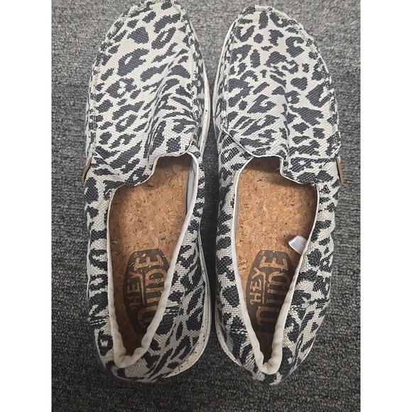 Hey Dude Misty Woven Cheetah Gray Shoes Women Slip On Size 11 Boho Casual - Picture 3 of 5